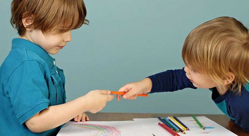 تربیت کودک بخشنده با استفاده از راهکار های ساده