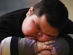 چاقی مفرط در کودکان و راه های پیشگیری و درمان