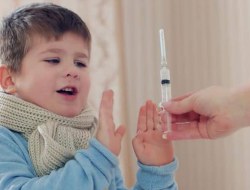 ترس از آمپول در کودک و راهکارهایی موثر برای از بین بردن آن