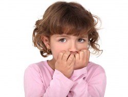 طرز برخورد با کودک مضطرب و راه هایی برای رفع نگرانی های او