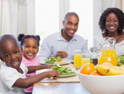 غذا خوردن با کودک چه مزایایی به دنبال خواهد داشت؟