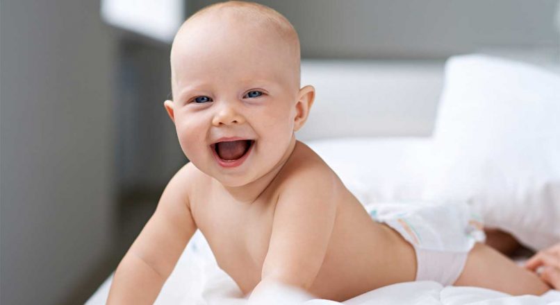 نحوه صحیح تغذیه از شیرمادر (همراه با تصاویر)