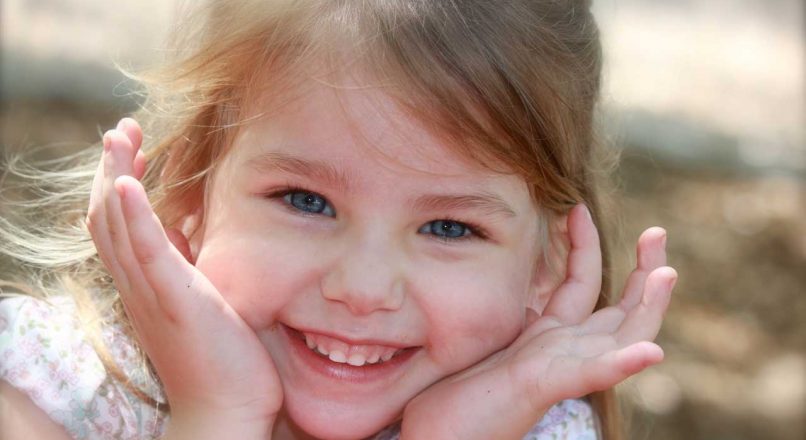 چگونه می توانیم کودک شاد در خانه داشته باشیم؟