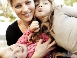 آنچه در مورد نحوه برخورد با فرزند آخر خانواده باید بدانید