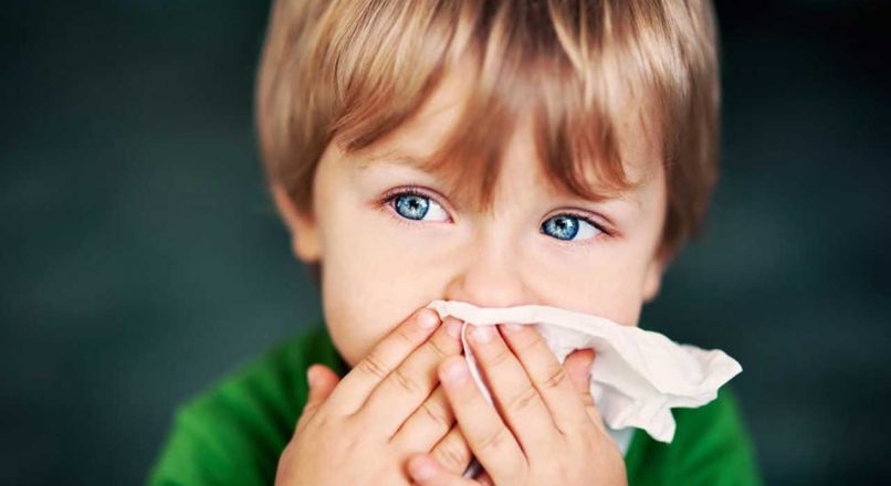 دلایل استفراغ کودک و آنچه والدین باید انجام دهند