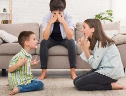 غر زدن والدین و کتک زدن کودکان چه تاثیراتی روی کودک می گذارد؟